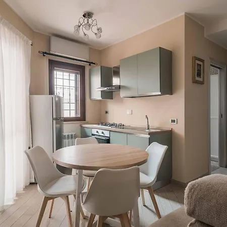 Back In Rhome - Int 1 Apartment