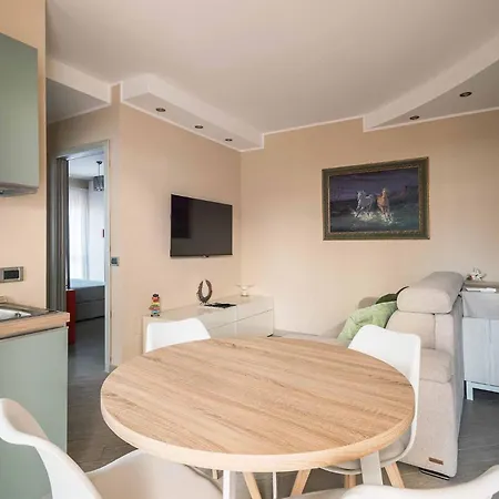 Back In Rhome - Int 1 Apartment